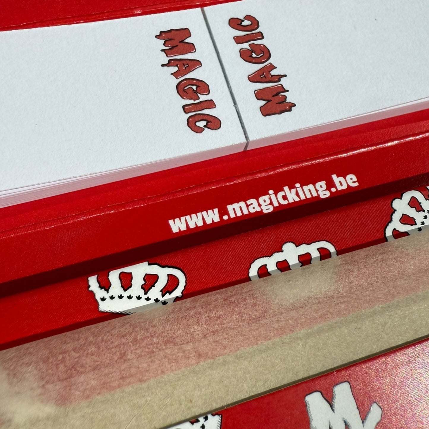 Feuilles Artistiques Donuts Rouge "Chanvre" + TIPS – Magic King Édition Ultra Fin "Large"