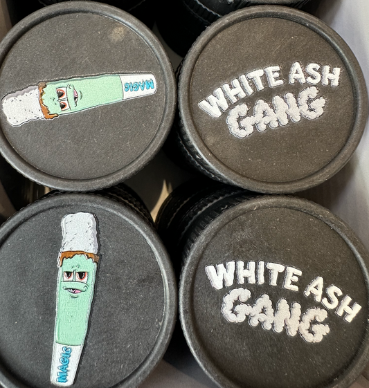 Magic King Grinder Chanvre Noir - White Ash Gang (2pièces)