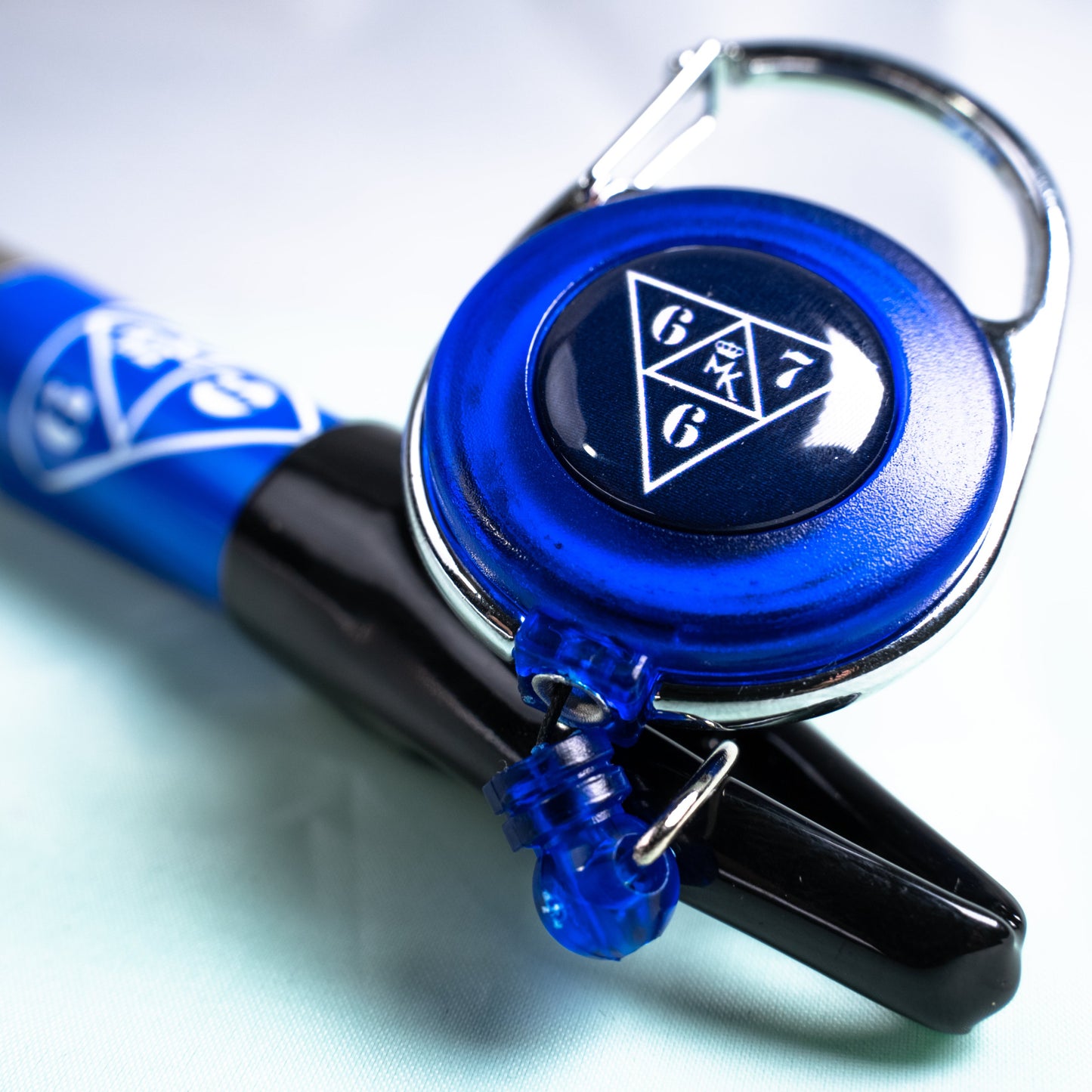 MK x 667 - Porte Briquet "Bleu"